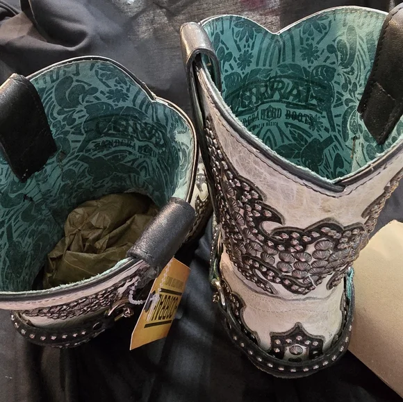 Corral Booties - Picture 4 of 4